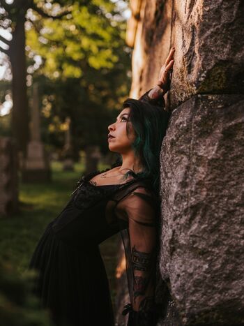 AileenSenpaiReacts