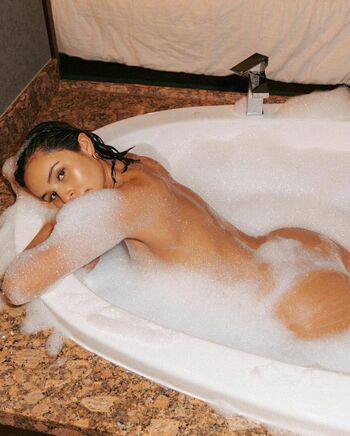 Alejandra Cobos