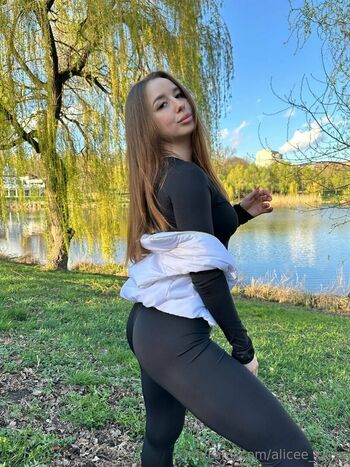 alicee_kisss