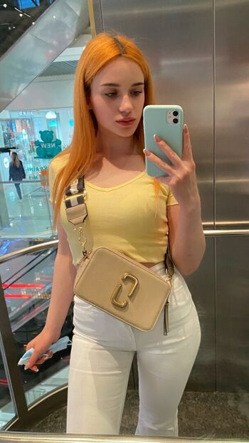 Anya Desyatnikova
