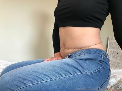 asianbellygirl