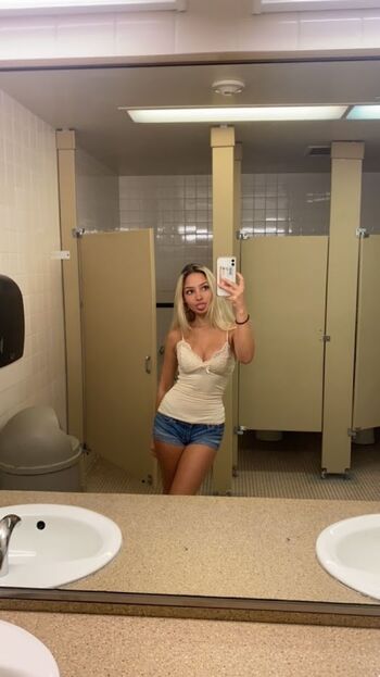 Ava Alfaro