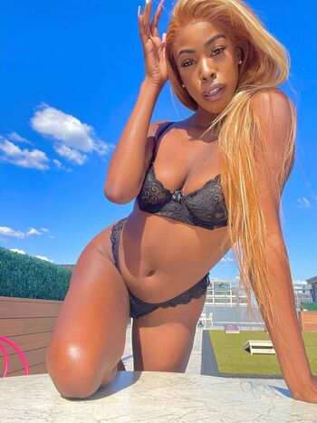 babygirlnaomii