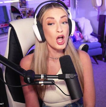 BasicWitGirl