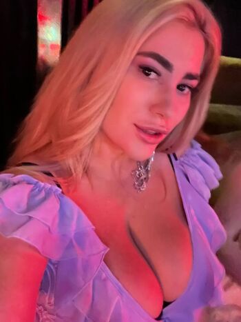 blondiiie_rose