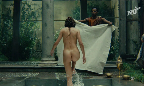 Bond Girls Nude