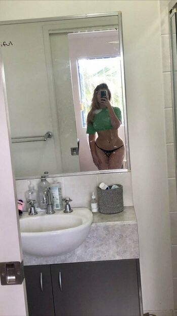 Bootybyshel