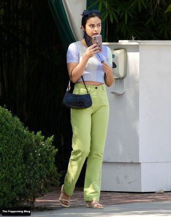 Camila Mendes