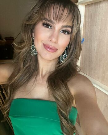 Christy Carlson Romano