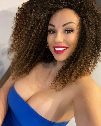 Curly_quennn