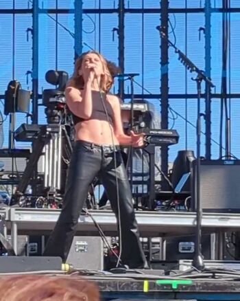 Ellie Rowsell