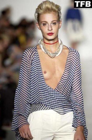 Eva Riccobono