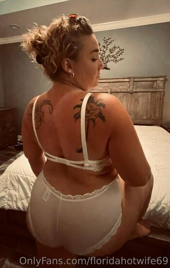 FloridaHotWife69