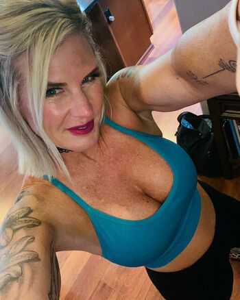 FunTimesAndTanLinez