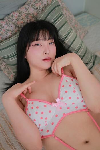 Hana Song