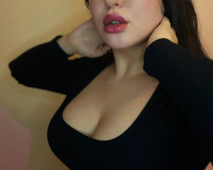hi_kitana