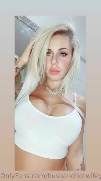 Hotwifey
