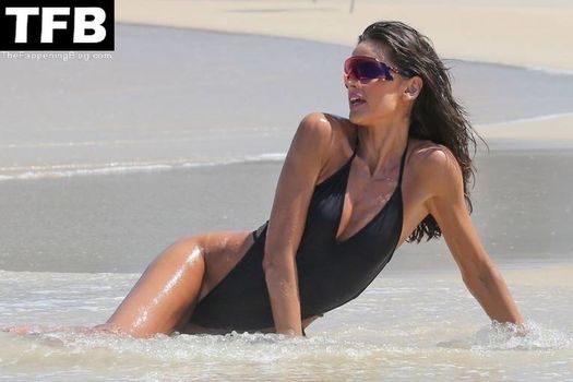 Izabel Goulart
