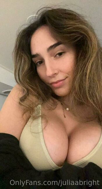 Julia Bright