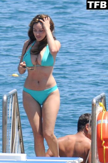 Kelly Brook