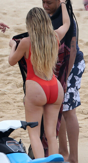 Khloé Kardashian