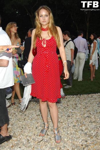 Leelee Sobieski