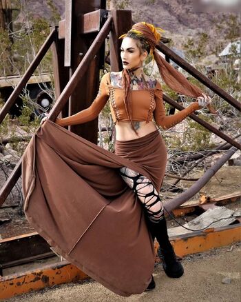 Lena Scissorhands