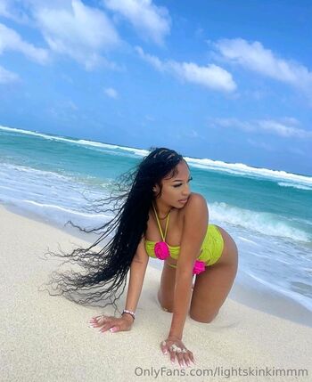 lightskinkim