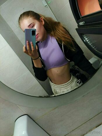 lilroxxxyfree