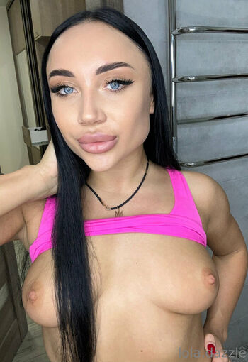 lola_dazzle_vip