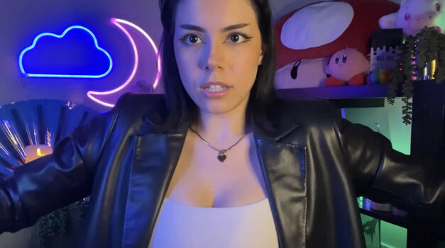 Luna Bloom