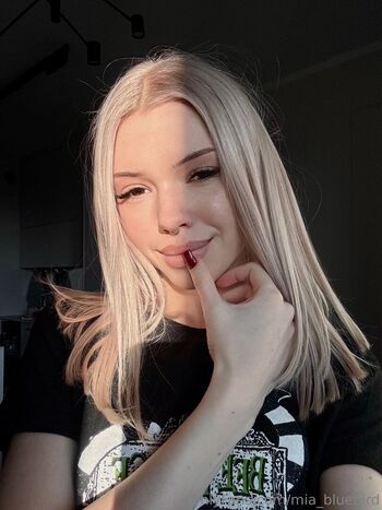 Mia_Bluebird