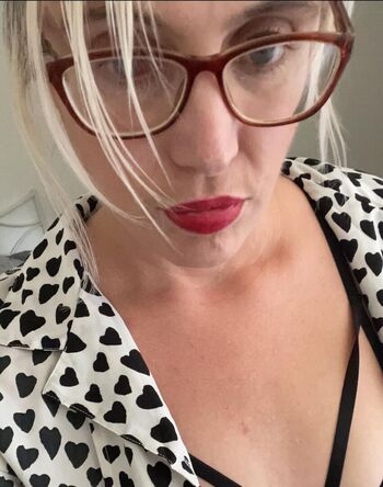 Missnylons07
