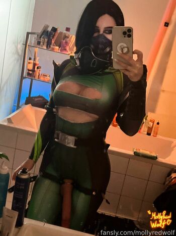 MollyRedWolf