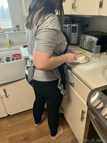 preg_mom_of_twins