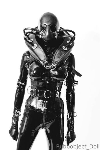 rubbobject_doll