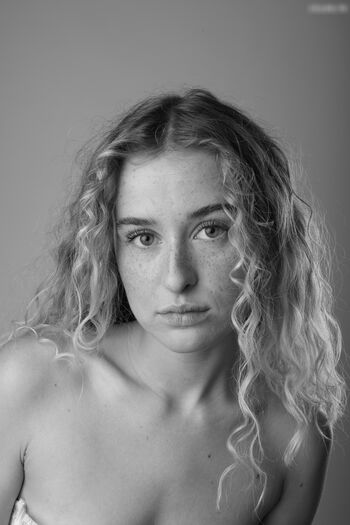 Sara russek