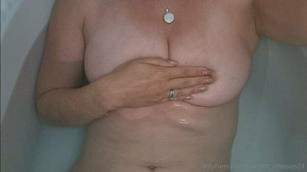 scarlett_johnson24