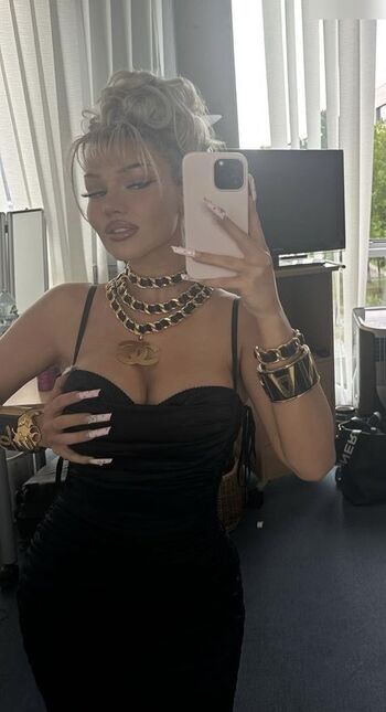 Shirin David