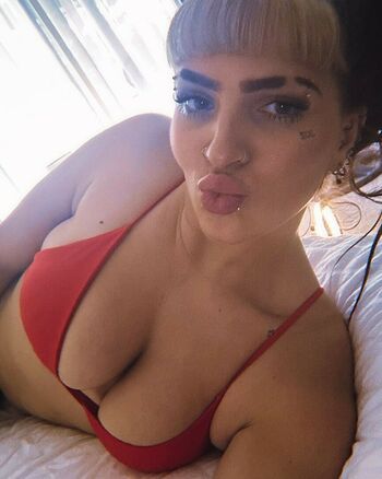Steph De Lander