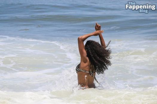 Tina Kunakey
