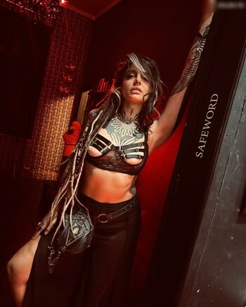 Vitoria Dreadhot