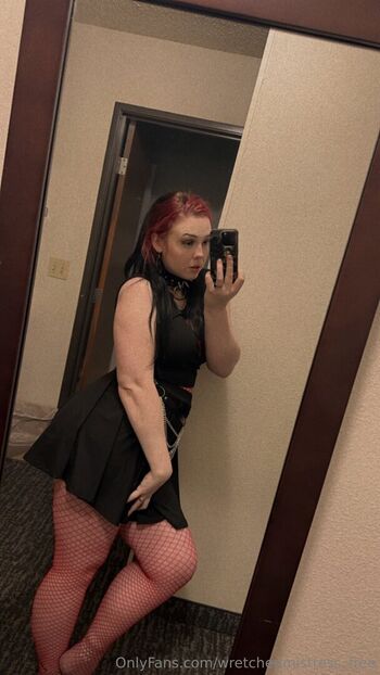 wretchedmistress_free