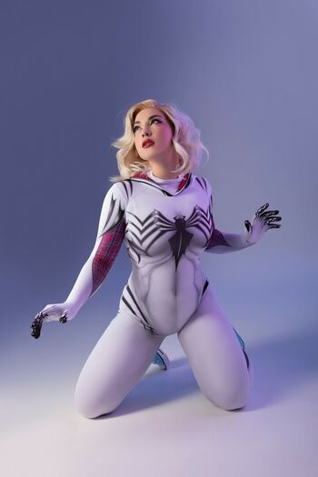 Zoe Volf Cosplay