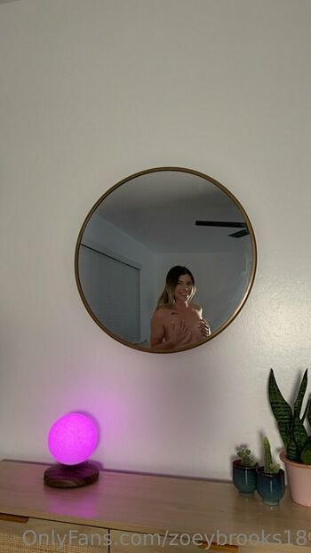 zoeybrooks18