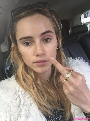 Suki Waterhouse